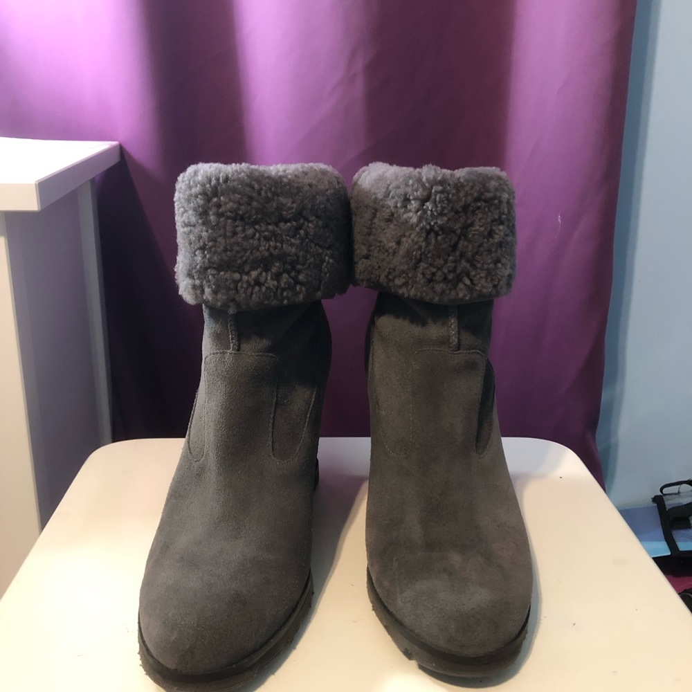 UGG Australia Kyra Granite Suede  boots size 10